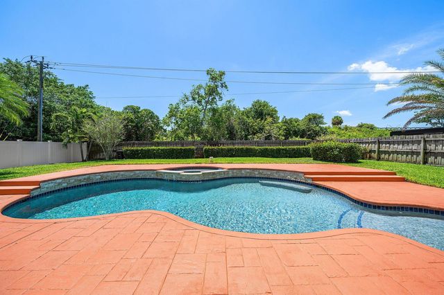 1560 SW 17th Street, Boca Raton, FL 33486