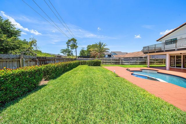 1560 SW 17th Street, Boca Raton, FL 33486