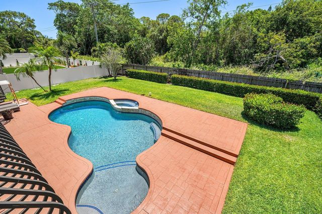 1560 SW 17th Street, Boca Raton, FL 33486