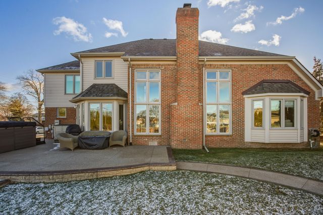 31595 North River Road, Harrison Twp, MI 48045