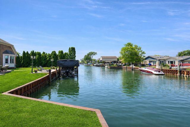 31595 North River Road, Harrison Twp, MI 48045