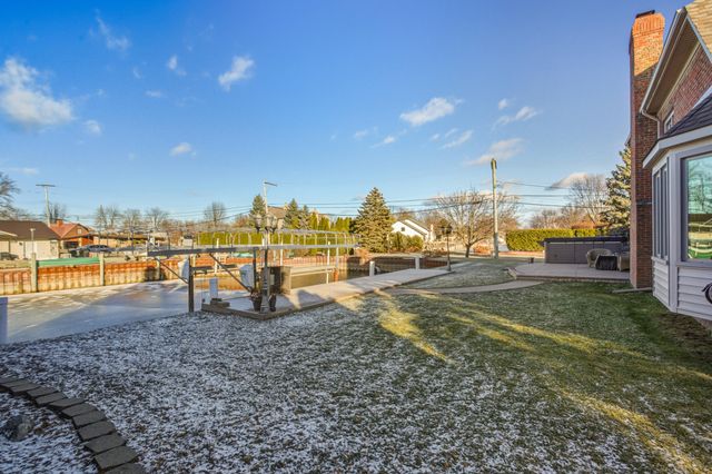 31595 North River Road, Harrison Twp, MI 48045