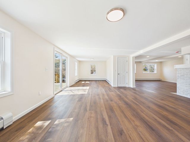 5 Pilgrim Ave, Wareham, MA 02571