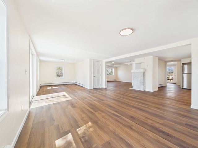 5 Pilgrim Ave, Wareham, MA 02571