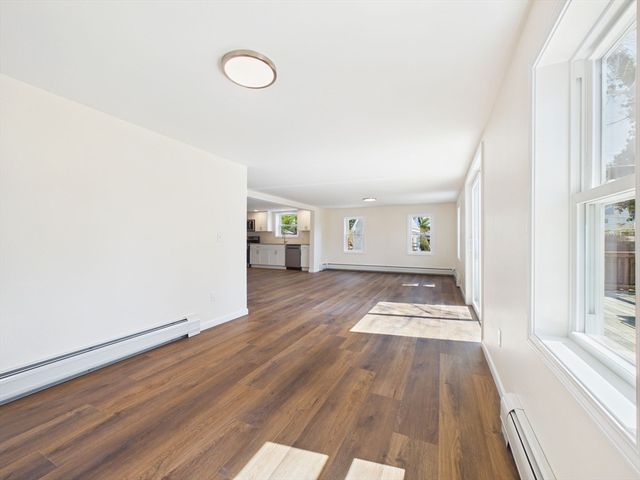 5 Pilgrim Ave, Wareham, MA 02571