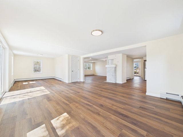 5 Pilgrim Ave, Wareham, MA 02571