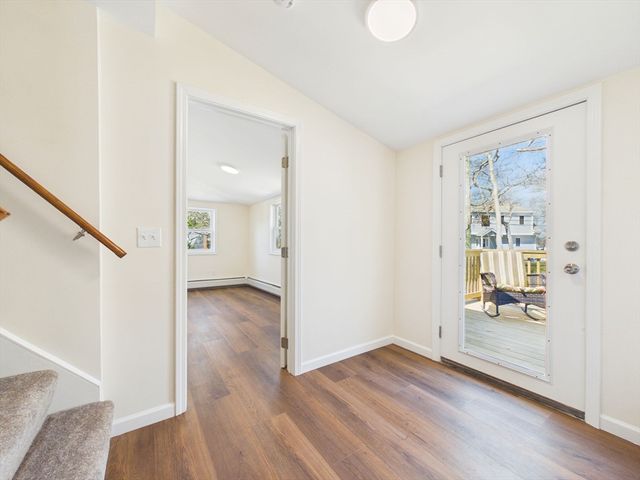 5 Pilgrim Ave, Wareham, MA 02571