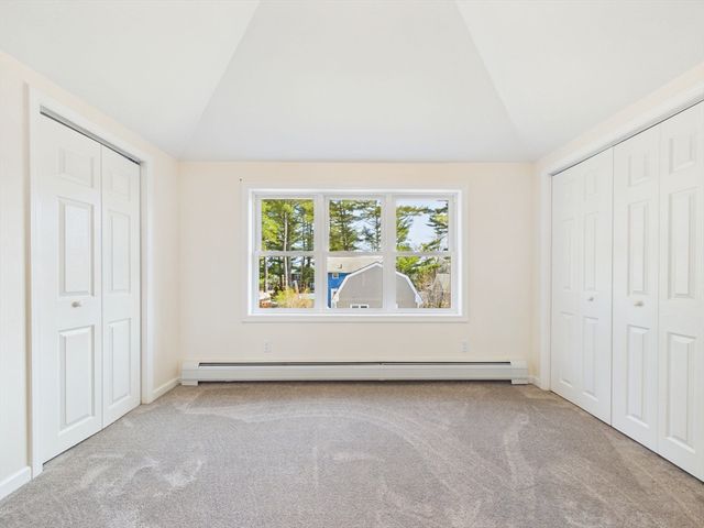 5 Pilgrim Ave, Wareham, MA 02571