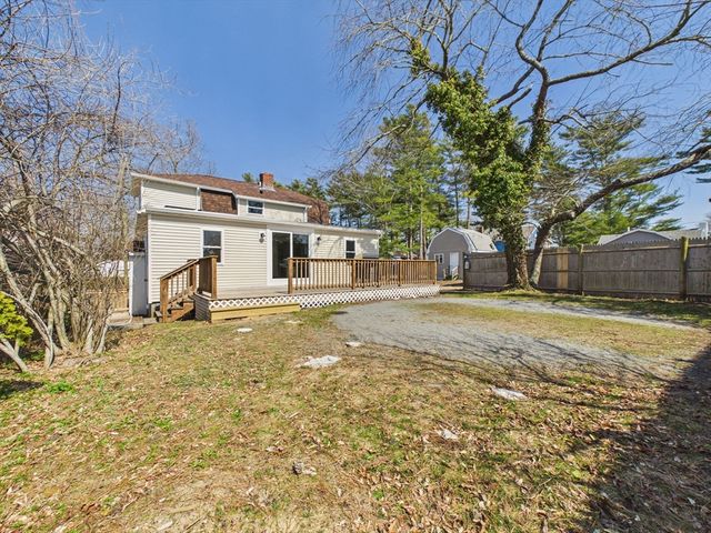 5 Pilgrim Ave, Wareham, MA 02571