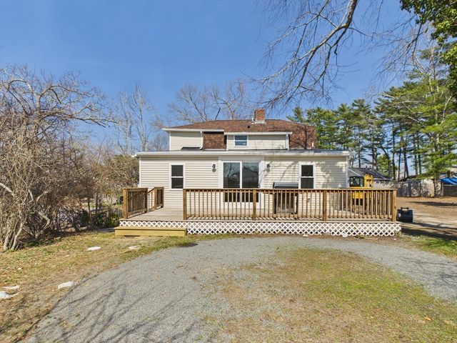 5 Pilgrim Ave, Wareham, MA 02571