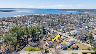 5 Pilgrim Ave, Wareham, MA 02571