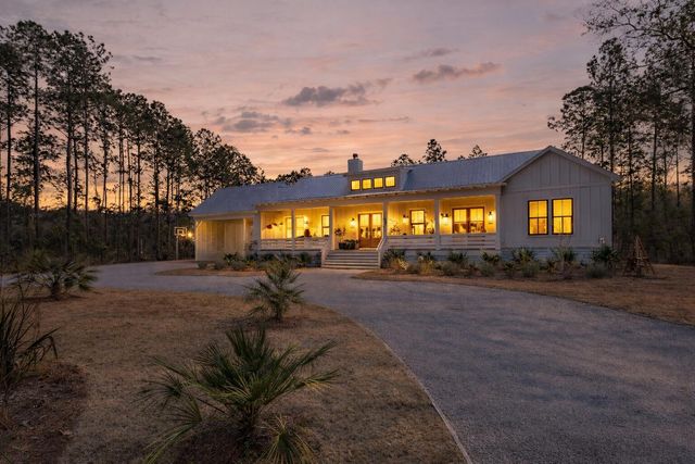 1282 Kings River Road, Pawleys Island, SC 29585