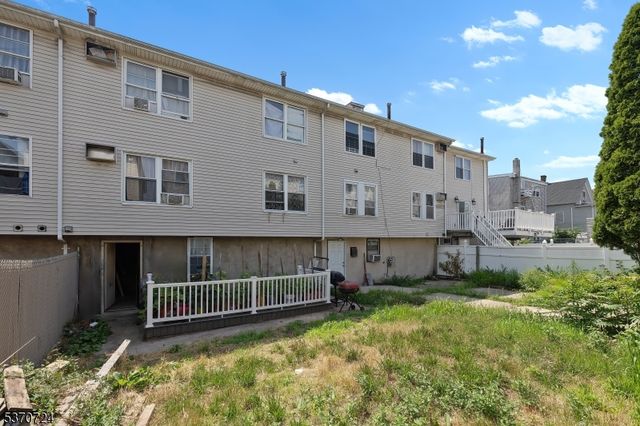 513 Livingston St, Elizabeth City, NJ 07206