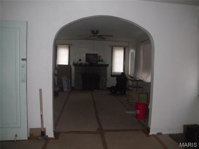 7422 Warwick Drive, Pasadena Hills, MO 63121