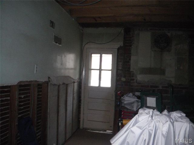 7422 Warwick Drive, Pasadena Hills, MO 63121