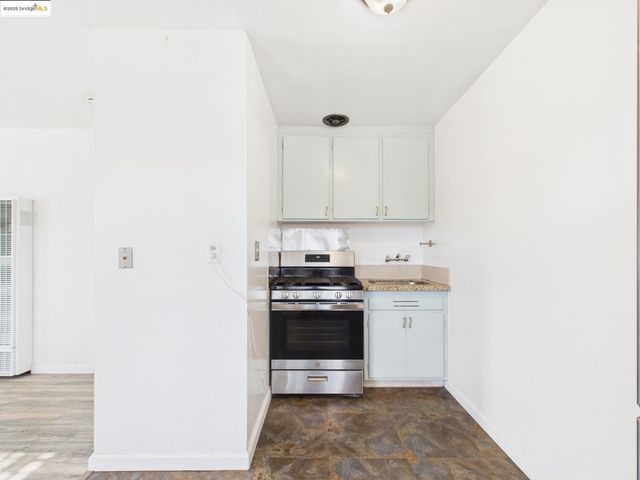 3807 Opal St, Oakland, CA 94609