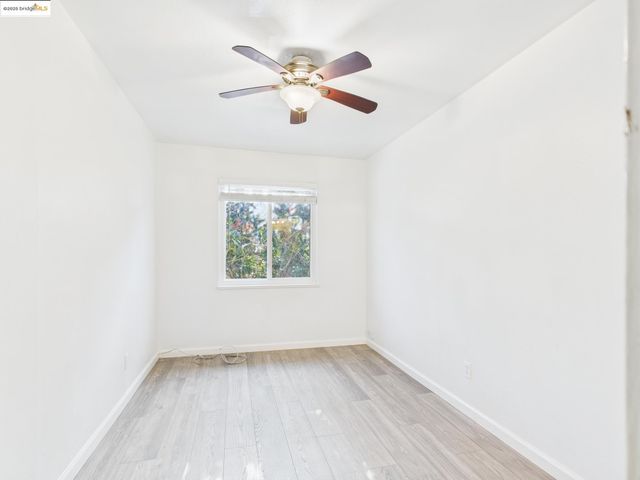 3807 Opal St, Oakland, CA 94609