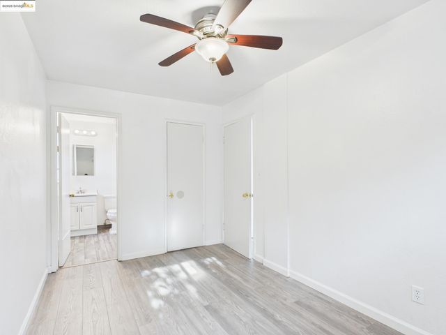 3807 Opal St, Oakland, CA 94609