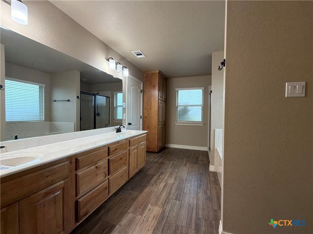 3941 Wells Drive, Kempner, TX 76539