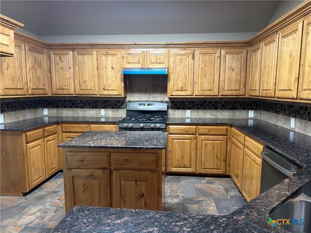3941 Wells Drive, Kempner, TX 76539