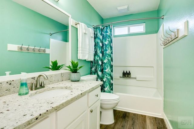 2418 Blue Water Hwy, Surfside, TX 77541