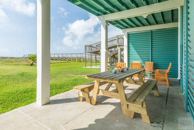 2418 Blue Water Hwy, Surfside, TX 77541
