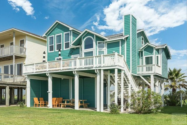 2418 Blue Water Hwy, Surfside, TX 77541
