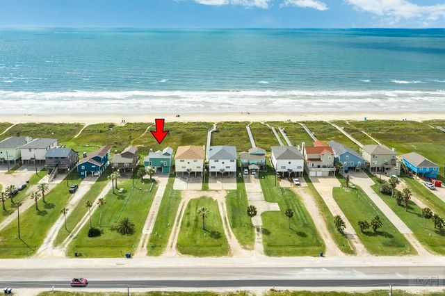 2418 Blue Water Hwy, Surfside, TX 77541