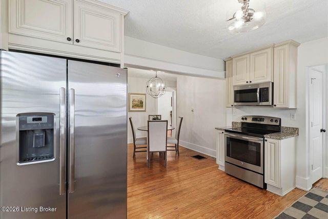 1521 Belmar Dr, Louisville, KY 40213