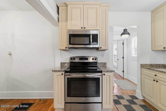 1521 Belmar Dr, Louisville, KY 40213