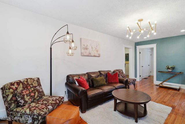 1521 Belmar Dr, Louisville, KY 40213