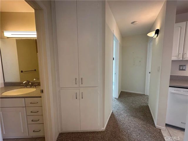 640 The Village 217, Redondo Beach, CA 90277