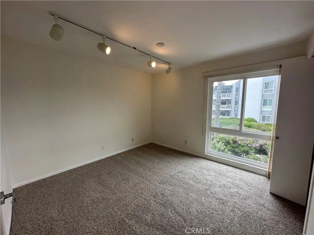 640 The Village 217, Redondo Beach, CA 90277