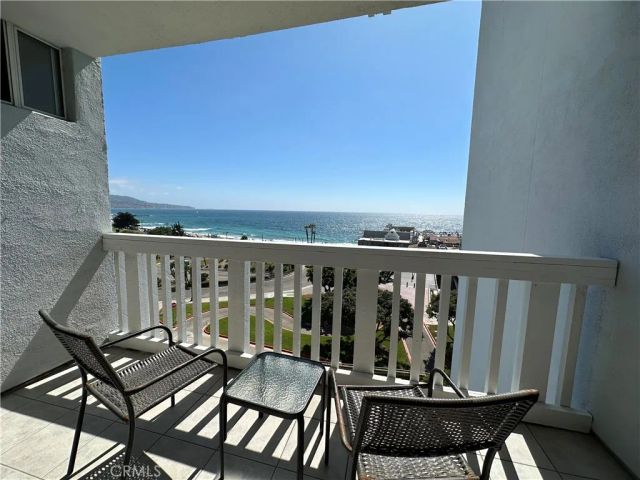 640 The Village 217, Redondo Beach, CA 90277