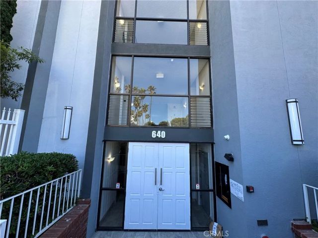 640 The Village 217, Redondo Beach, CA 90277