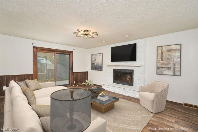 1633 Bancroft Street, Cuyahoga Falls, OH 44221