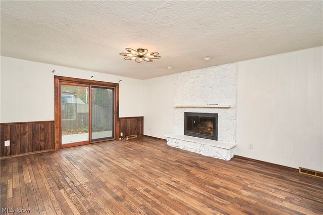 1633 Bancroft Street, Cuyahoga Falls, OH 44221