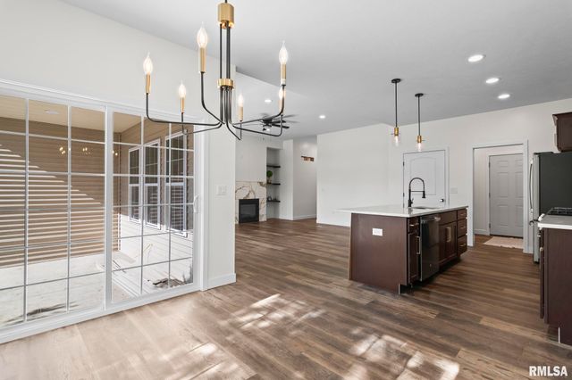 314 BOULDER CREEK Drive, Chatham, IL 62629