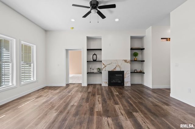 314 BOULDER CREEK Drive, Chatham, IL 62629