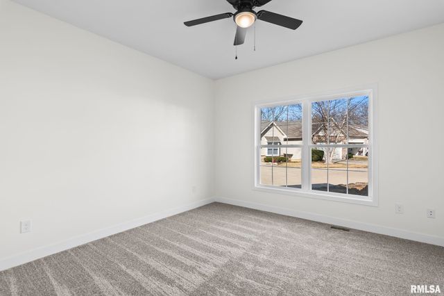 314 BOULDER CREEK Drive, Chatham, IL 62629