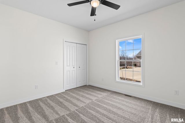 314 BOULDER CREEK Drive, Chatham, IL 62629