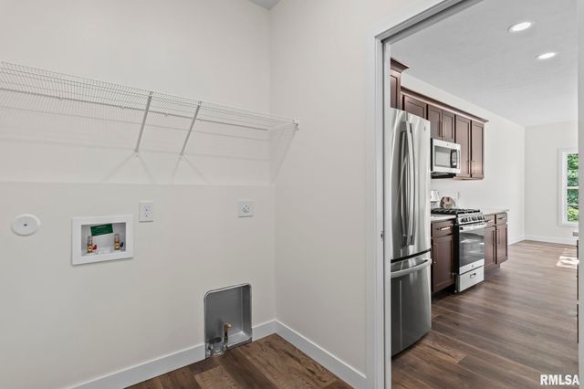 314 BOULDER CREEK Drive, Chatham, IL 62629