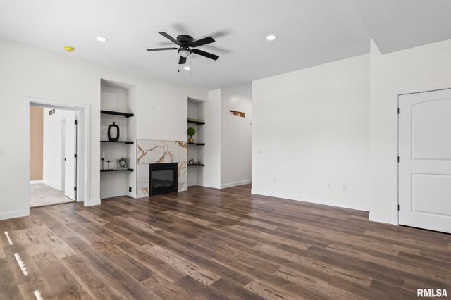 314 BOULDER CREEK Drive, Chatham, IL 62629