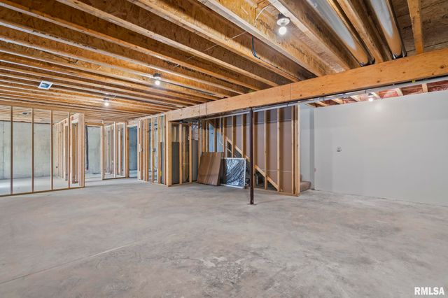 314 BOULDER CREEK Drive, Chatham, IL 62629