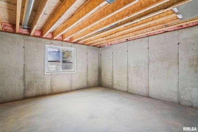 314 BOULDER CREEK Drive, Chatham, IL 62629