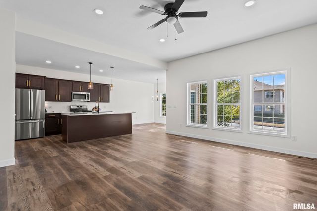 314 BOULDER CREEK Drive, Chatham, IL 62629