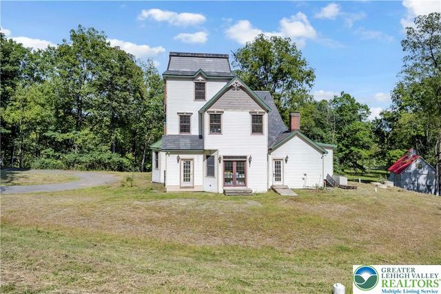 384 Henry Road, Bushkill Twp, PA 18064