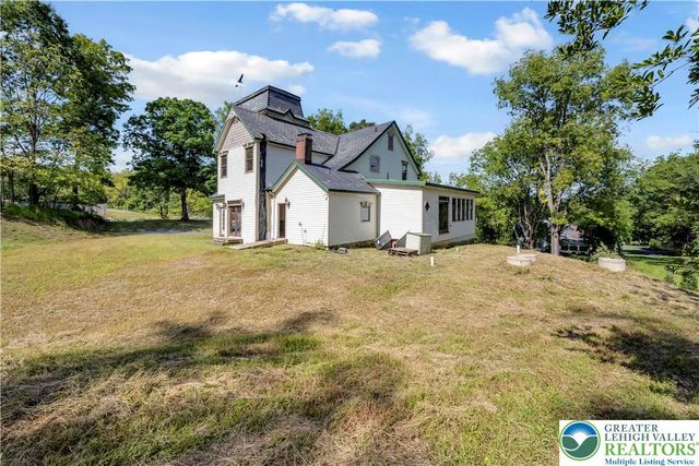 384 Henry Road, Bushkill Twp, PA 18064