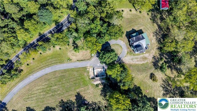 384 Henry Road, Bushkill Twp, PA 18064
