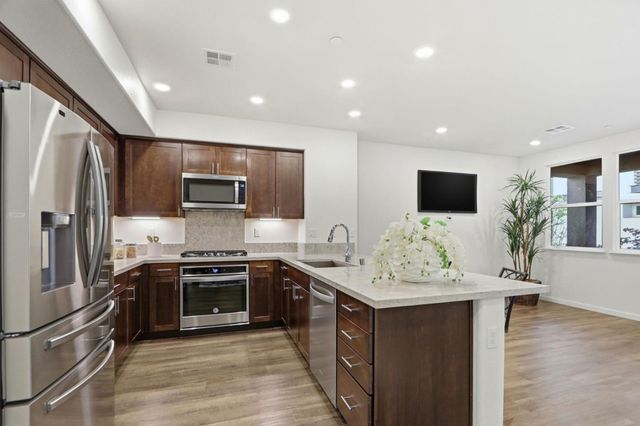 637 Clover, Milpitas, CA 95035